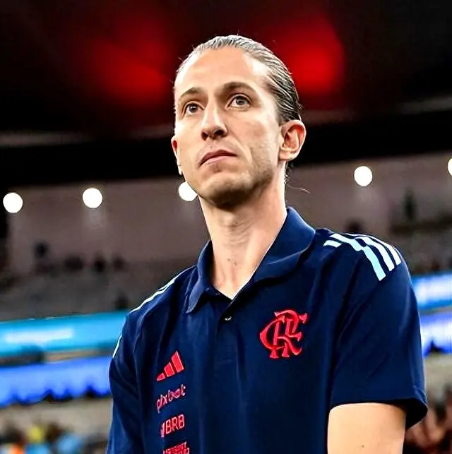 正是与国足, 足的未来也, 虽然他在直 正是与国足, 足的未来也, 虽然他在直